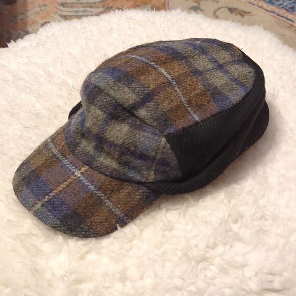 Tweed Baseball Style Cap with Earflaps - Picture 2 of 8